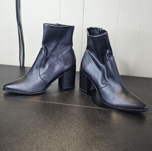 Steve Madden Women's Carla Boot Size 10M Black